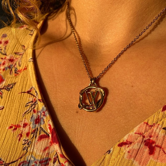 Louis Vuitton Gold Tone Louise Pendant Necklace - Picture 1 of 7